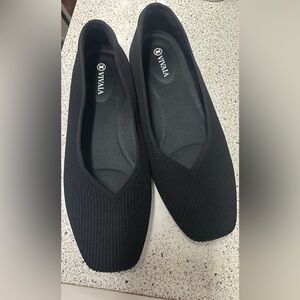 Women’s Vivaia Square-Toe V-Cut Flats (Margot™ 2.0) Size EU 41.5